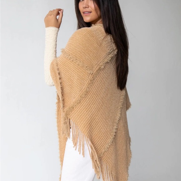 Natural Life Boho Y2K Shawl/Poncho - Picture 2 of 2
